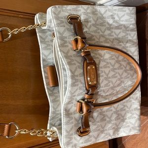 Michael Kors purse with gold chain strap
